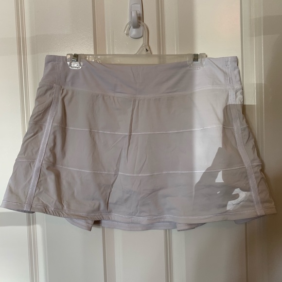lululemon athletica Dresses & Skirts - Lululemon size 10 white tennis skirt